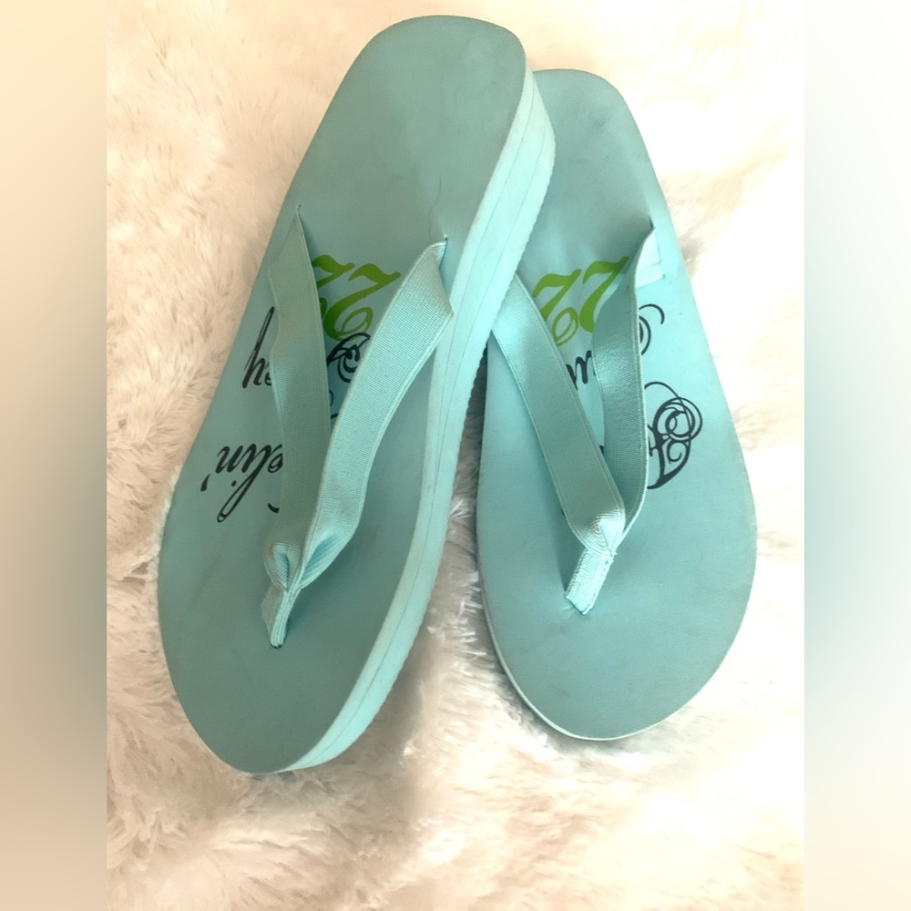 juicy couture flip flops